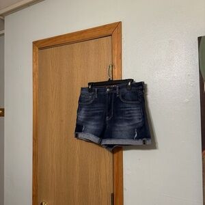 Wallflower Size 13 Dark Wash Distressed Roll Cuff Denim Shorts - EUC